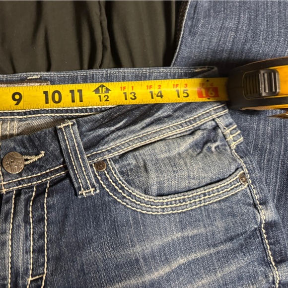 Buckle BKE Culture 24’ crop with 3’’ cuff dark wash jeans size 30 - Picture 9 of 10